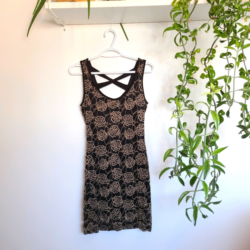 Crochet Rose Lace Bodycon Dress